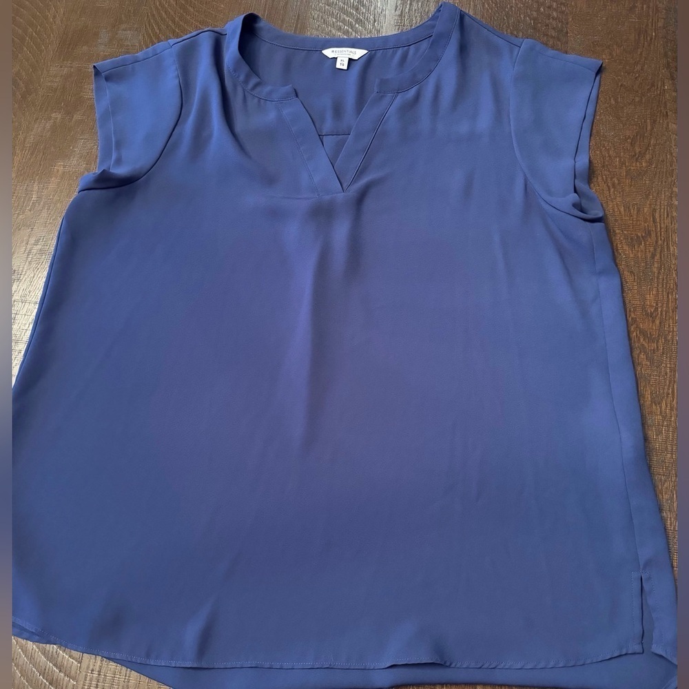 R Essentials Sleeveless V Neck Blouse